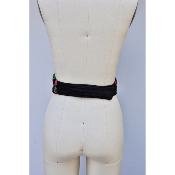 Colorful Kilim Floral Guatemalan Mexican Belt - Floral Wool/Cotton Belt S - M - Picture 6 of 9